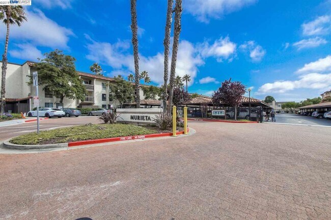 Building Photo - Beautiful Gated Community One Bedroom One ...