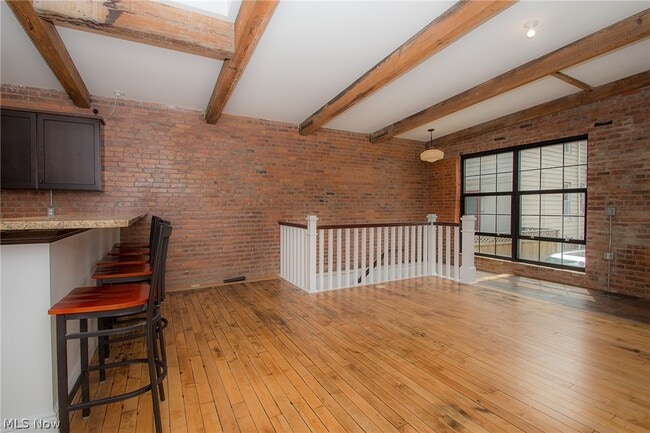 Building Photo - 3002 Franklin Blvd