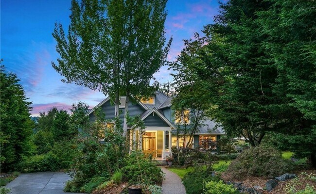 Foto del edificio - TImeless & Classic Bothell Rental Home on ...