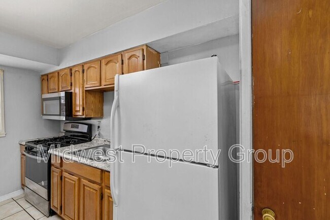 Building Photo - 405 Cameron Rd