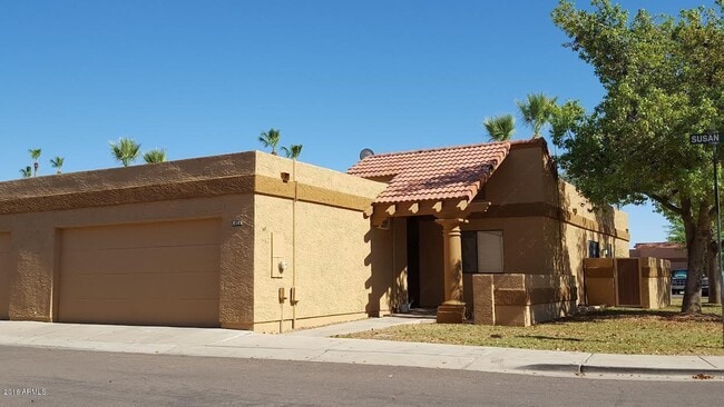 Foto del edificio - 1315 E Susan Ln