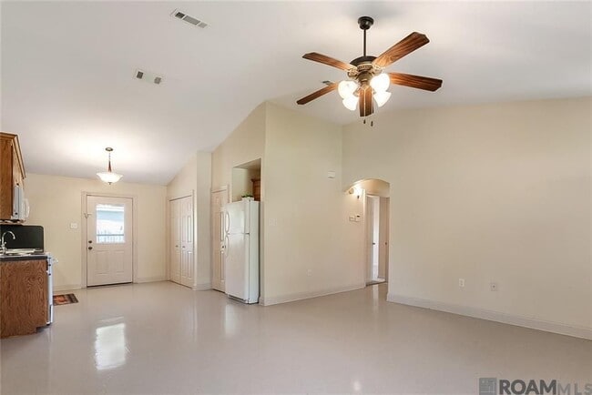 Foto del edificio - 412 E Beech St