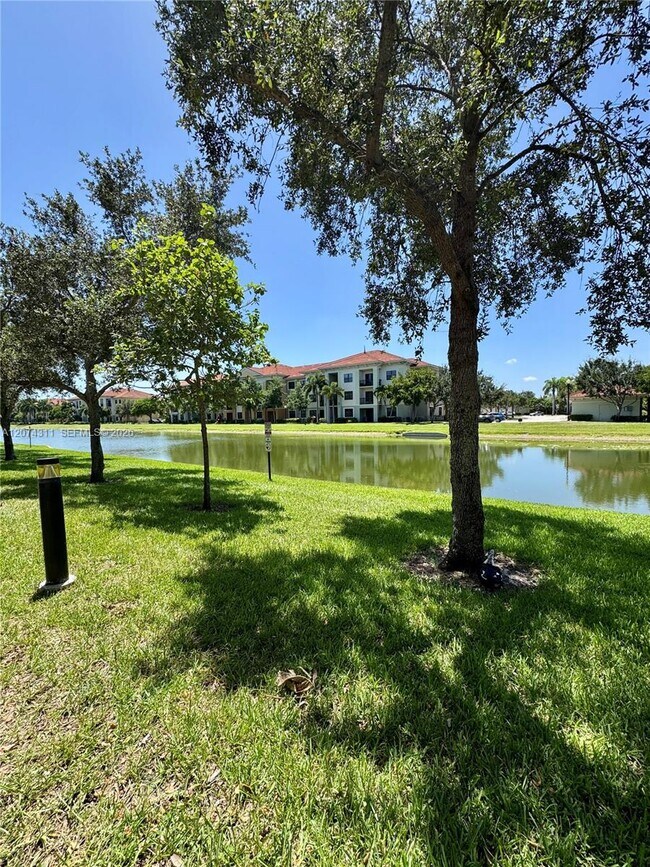 Foto del edificio - 3160 NW 127th Terrace