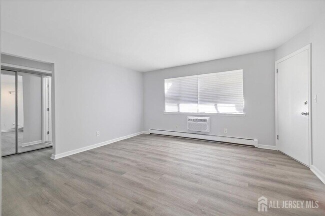 Foto del edificio - 435 Teaneck Rd