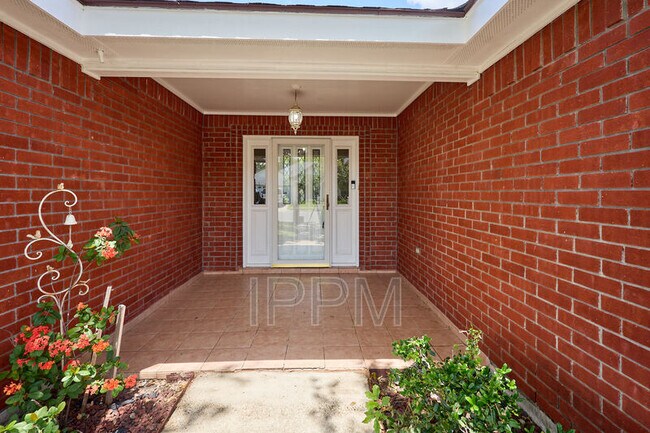 Foto del edificio - 2609 Thomas Ln