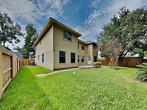 Building Photo - 8617 Discus Dr