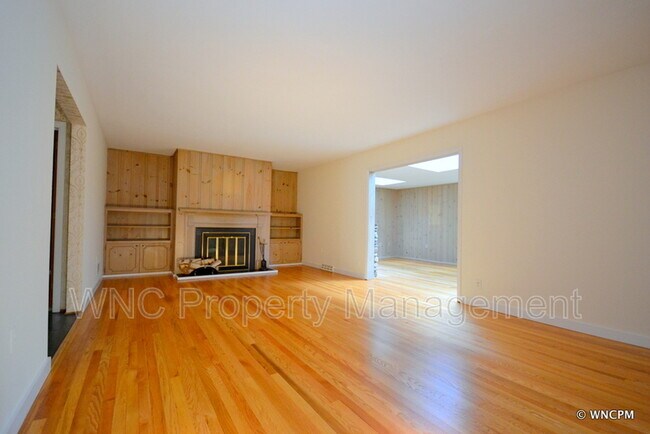 Foto del edificio - 111 Kimberly Knoll Rd
