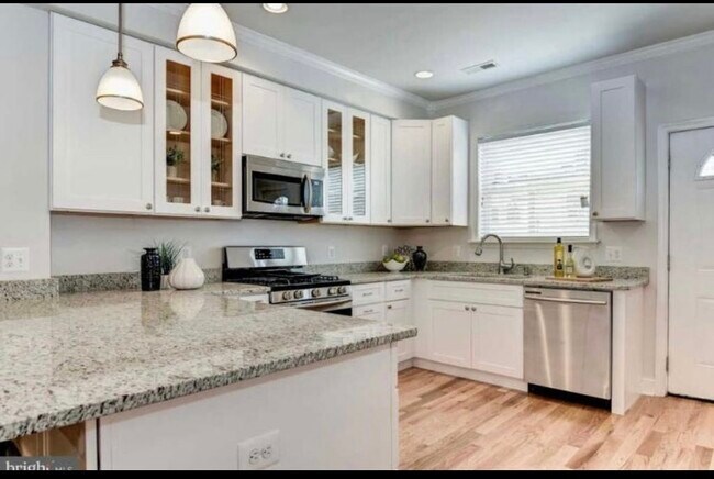 Foto del edificio - 1281 Owen Pl NE