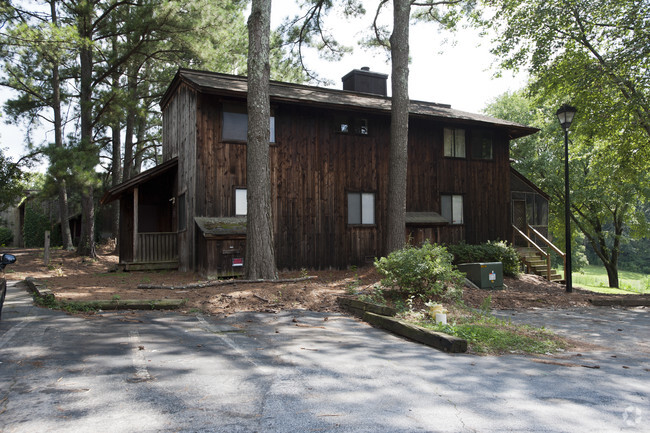 Building Photo - Hillsides