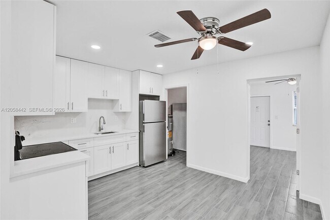 Foto del edificio - 5900 NW 19th St