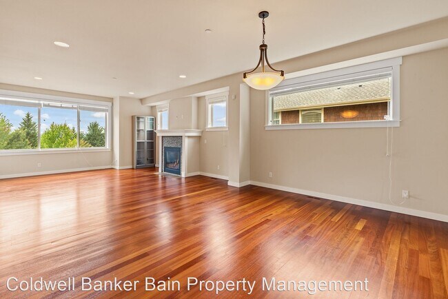 Building Photo - 3 br, 3.5 bath House - 13327 NE 152nd Street