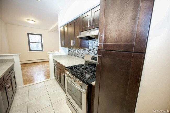 Foto del edificio - 5 Schenck Ave