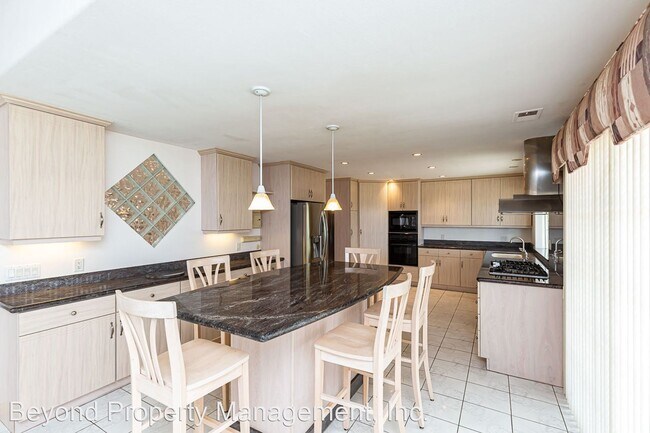 Foto del edificio - 3 br, 3.5 bath House - 7742 Madrilena Way