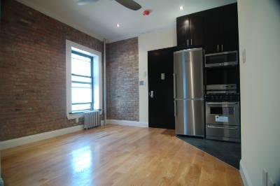 Primary Photo - 321 E 8th St