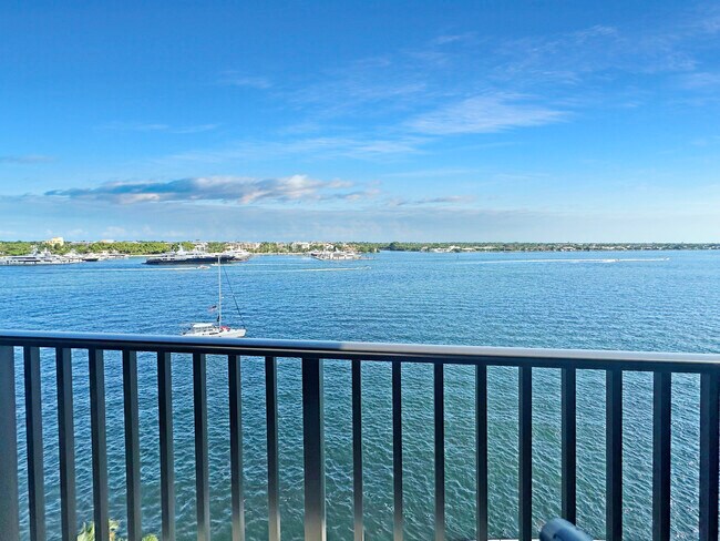 Foto del edificio - 1200 S Flagler Dr