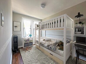 Building Photo - 1422 S Patton St