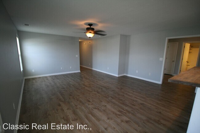 Building Photo - 3 br, 2 bath House - 1752 Millbank Road