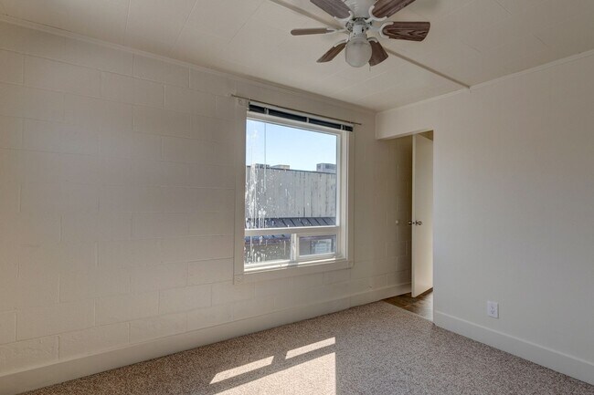 Foto del edificio - 1360 - 645 SE Fidalgo St