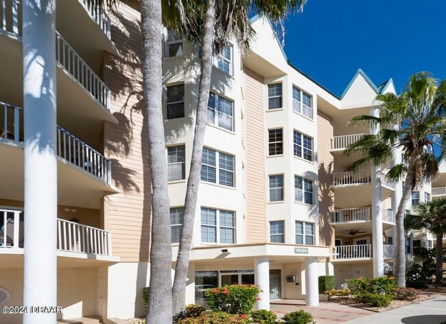 Furnished Harbour Village Condo! - Furnished Harbour Village Condo!
