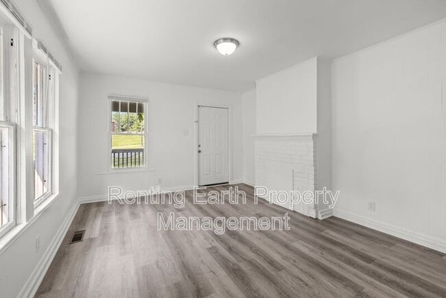 Building Photo - 514 81st St S