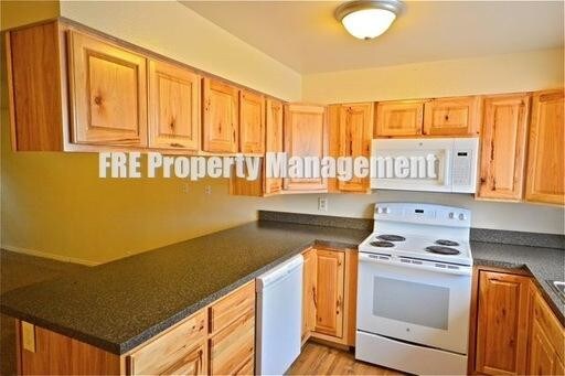 Building Photo - 3 bedroom in Sandy UT 84070