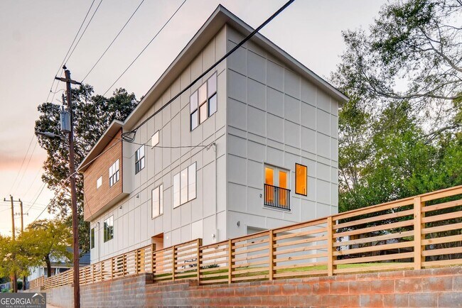 Building Photo - 165 Mayson Ave NE