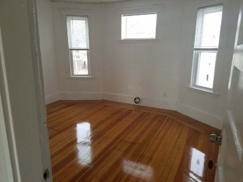 Foto principal - 1949 Dorchester Ave