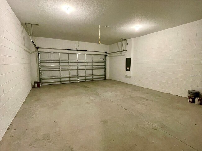 Building Photo - 4 Bedroom, 2 Bathroom homes in Minneola