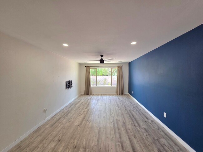 Foto del edificio - 5835 E Acoma Dr