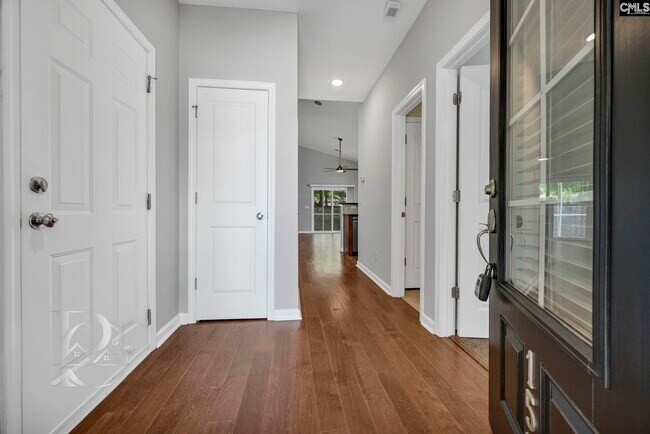 Foto del edificio - 157 Springhaven Dr
