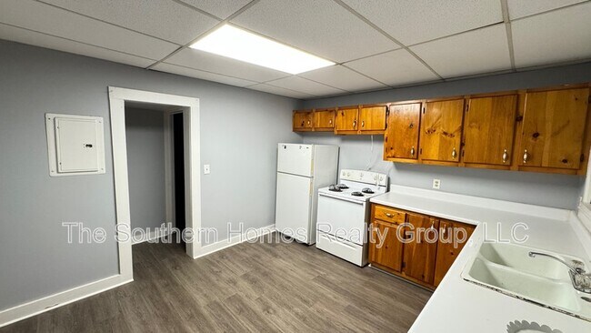 Building Photo - 1113 Knoxville Ave