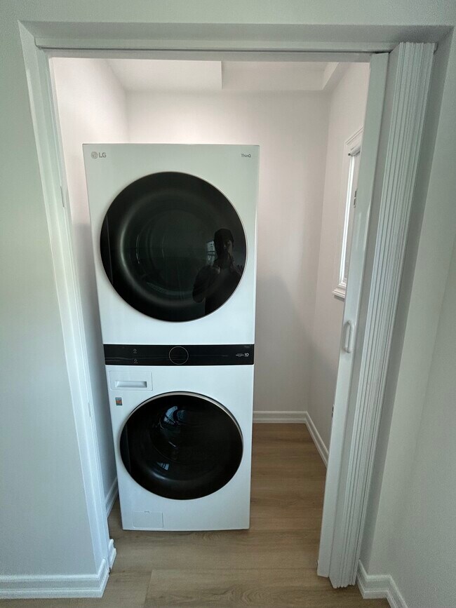 Foto del edificio - 1533 Freeman Ave