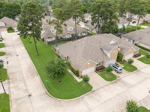 Building Photo - 2034 Que Manor Dr