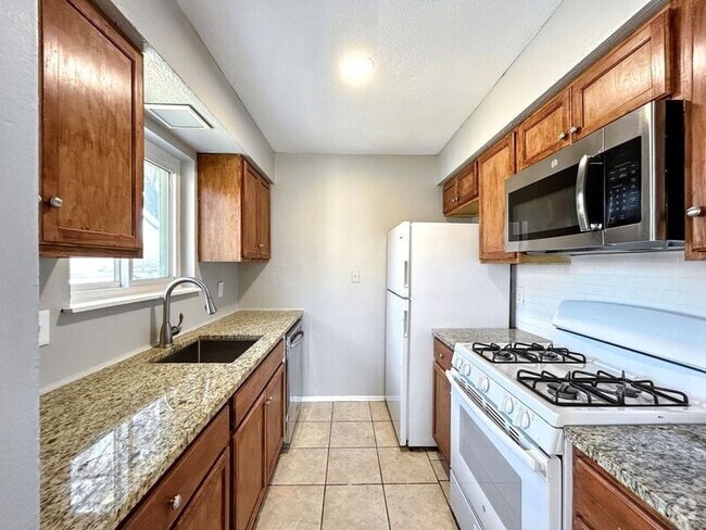 Building Photo - 1304 Parsons Dr