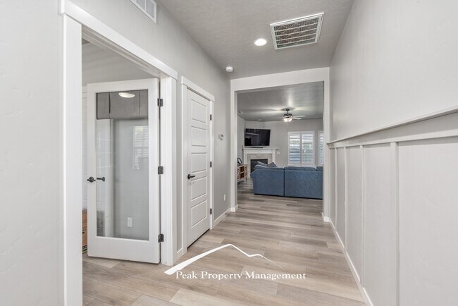 Foto del edificio - 18272 N Wild Goose Ave