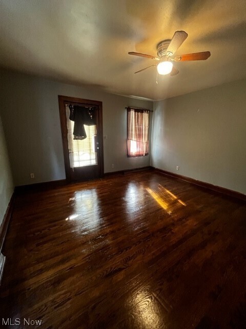 Foto del edificio - 746 E 3rd St