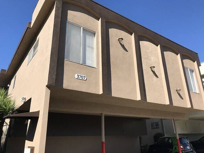 Foto del edificio - 3707 Military Ave