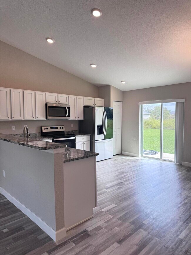 Foto del edificio - 12849 SW 73rd Ave Rd