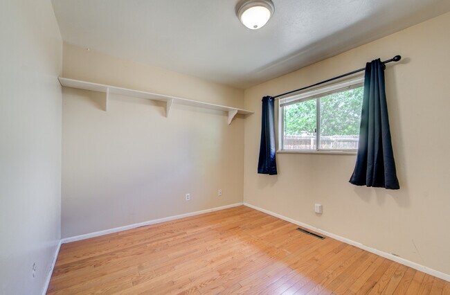 Foto del edificio - 4415 Mallow Rd