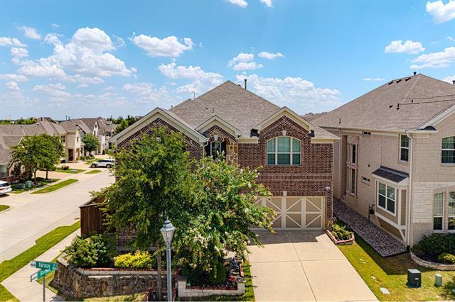 Foto del edificio - 8701 Fairway Ln