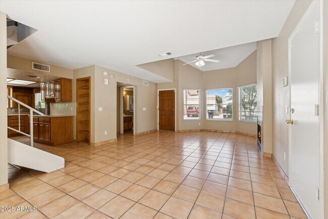 Building Photo - 1743 E Tara Dr