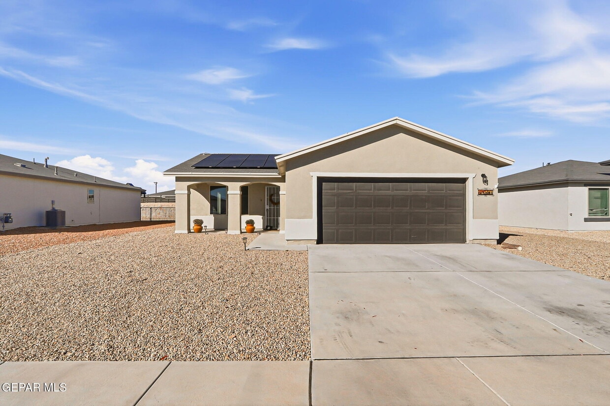 Foto principal - 14557 Firewheel Ave