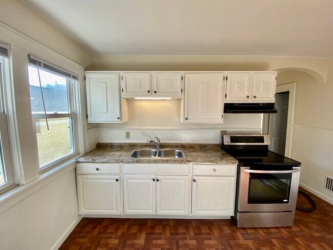 Building Photo - Woodruff