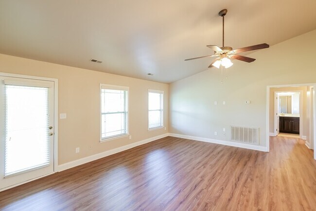 Building Photo - 3 Bedroom Home in Harvest, AL