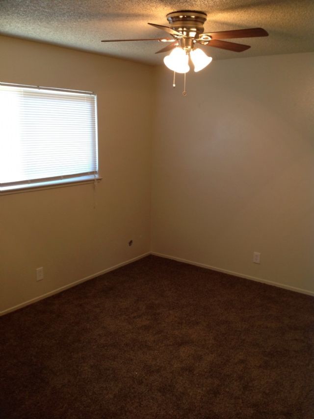 Foto del edificio - Duplex For Rent in Modesto