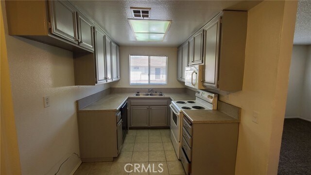 Foto del edificio - 1169 W Calle Del Sol