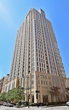 Primary Photo - 1250 S Michigan Ave