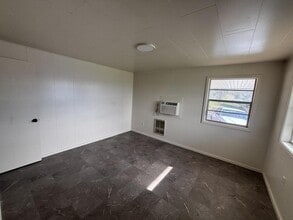 Building Photo - 10524 Farm Rd 2180