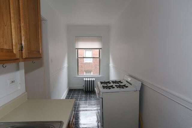 Building Photo - 3267 W Wrightwood Ave