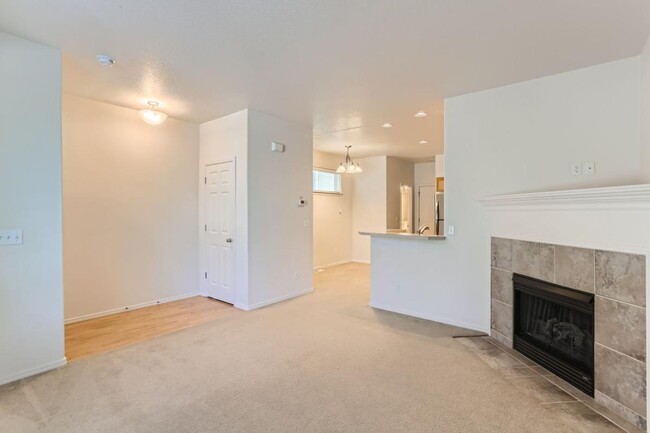 Building Photo - 16985 NW Shadow Hills Ln